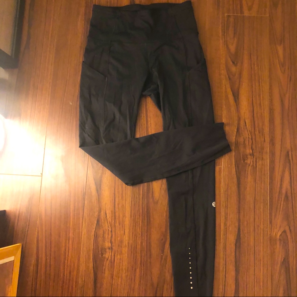 Lululemon leggings (with side pockets!!)